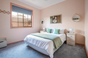 Family Beach House Near Barwon River & Beaches